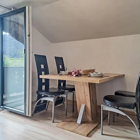 Lilly By Interhome Lägenhet Maishofen